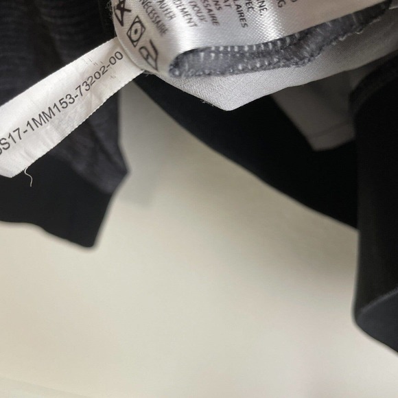 Travis Matthew Pullover Mens Medium Golf 1/2 Zip Performance Outdoor Pockets - Picture 11 of 11